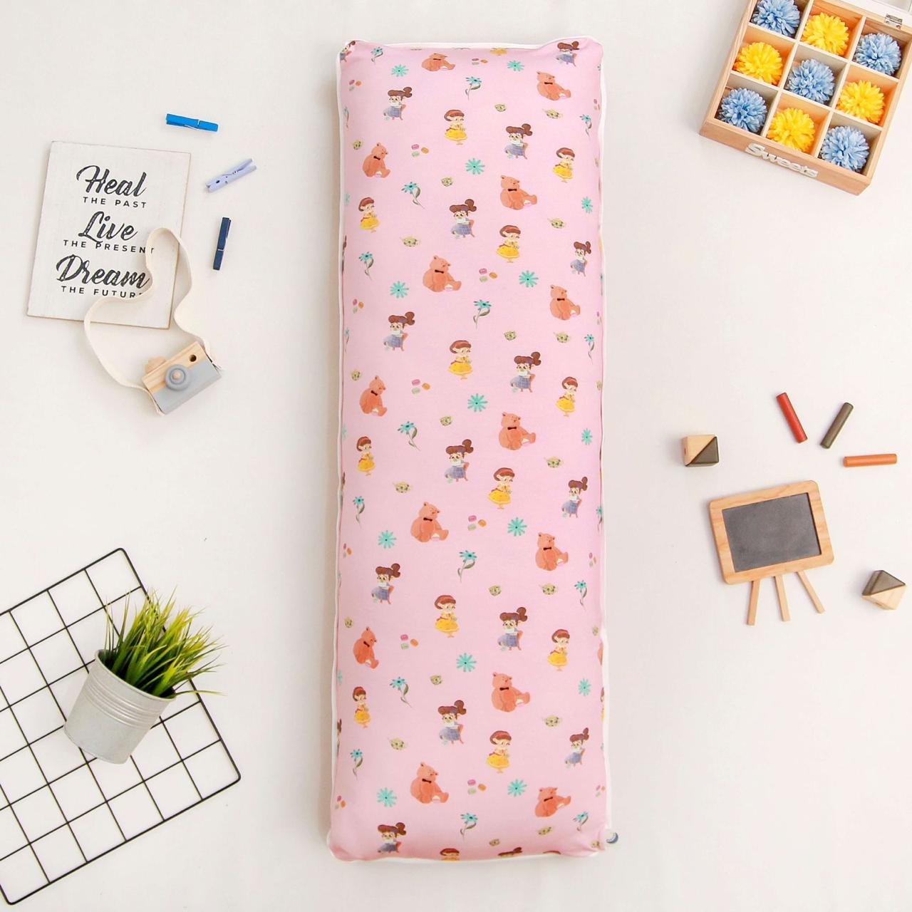 Tea party bolster