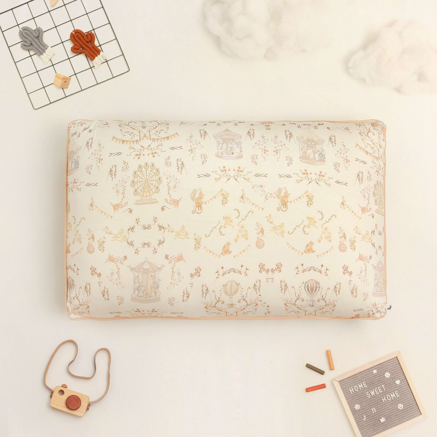 Carousel beige pillow