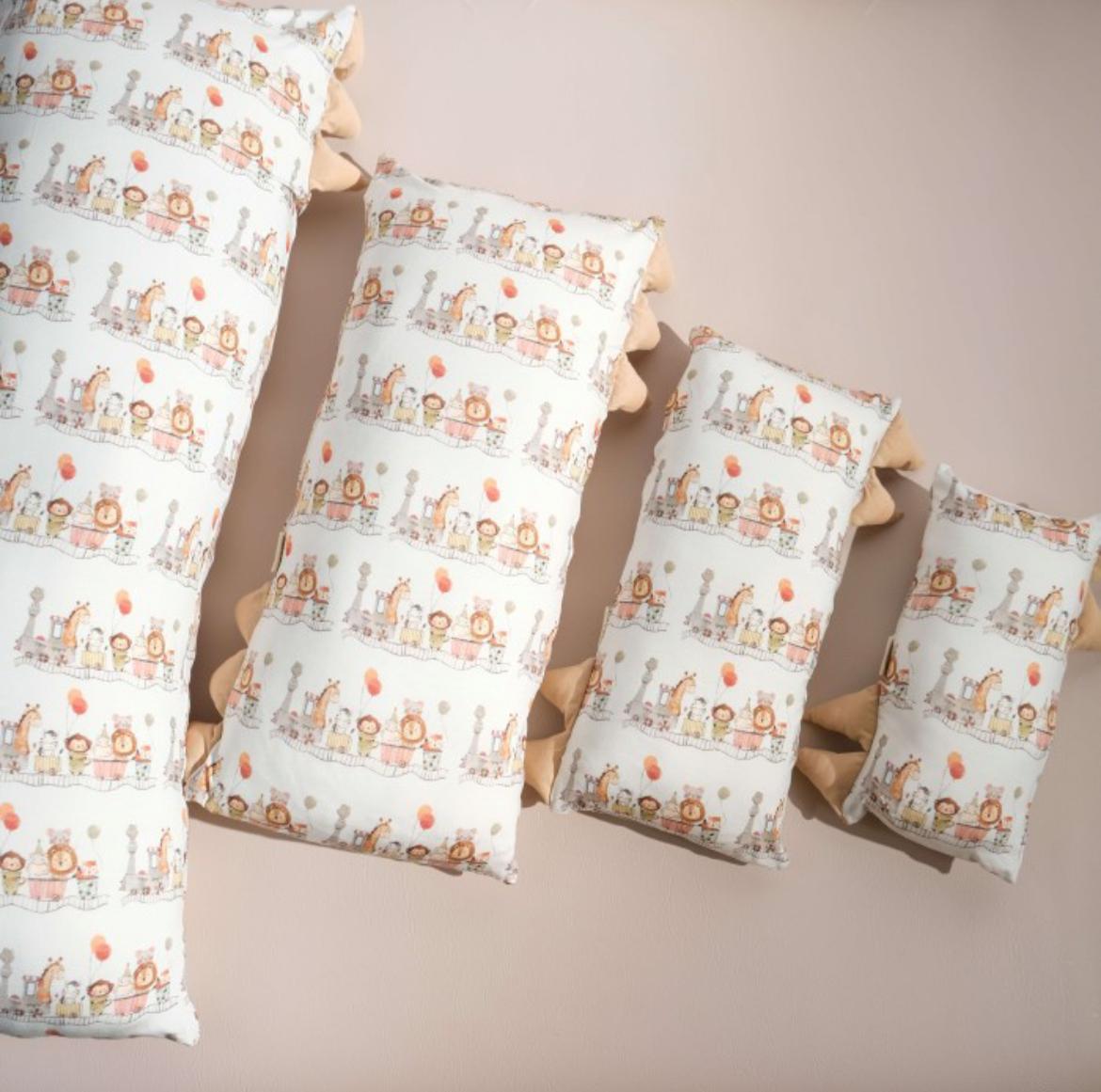 Animal train bolster