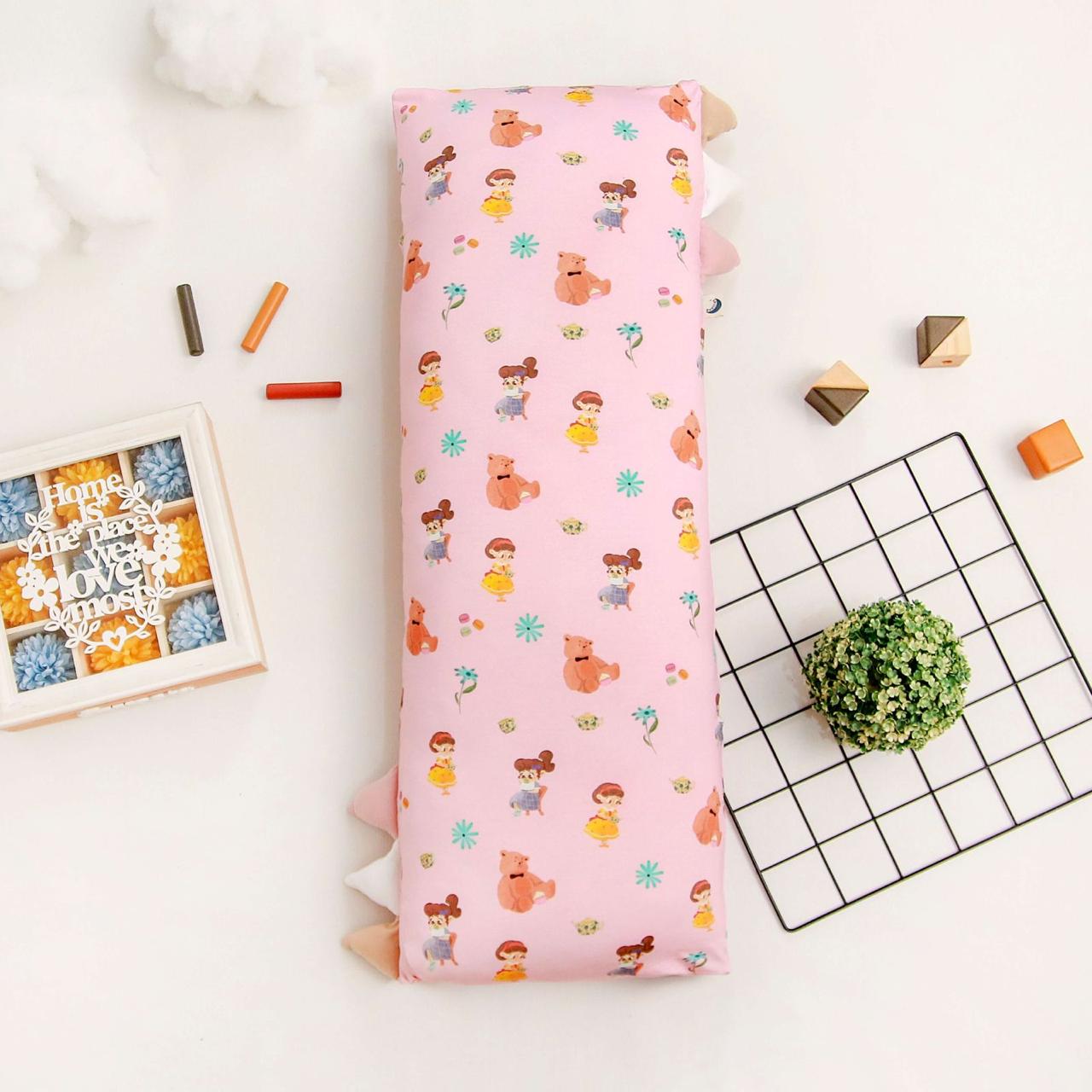 Tea party bolster