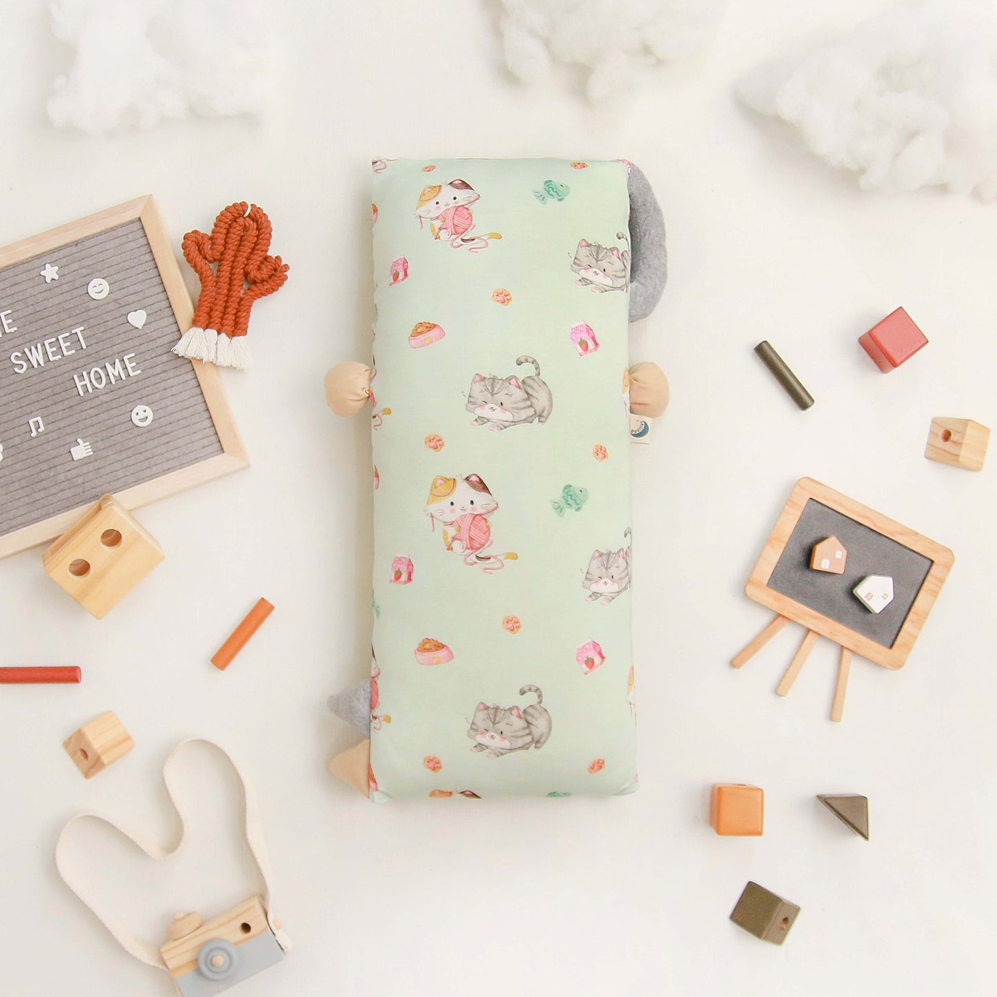 Purrfect yarn bolster