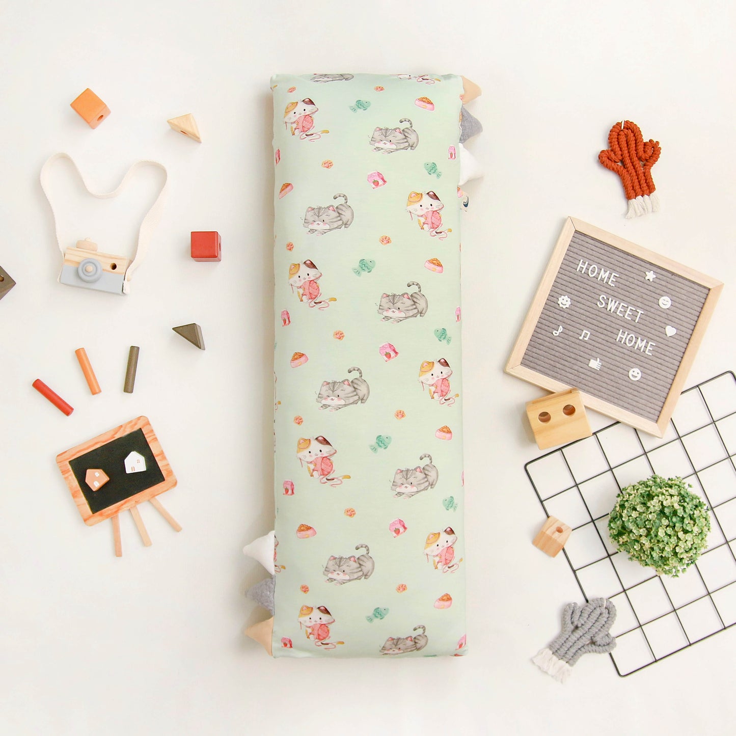 Purrfect yarn bolster