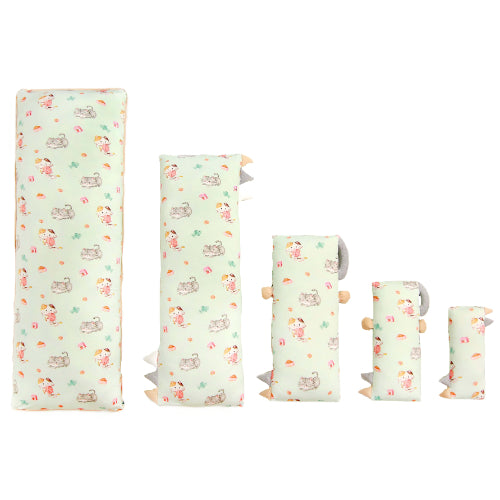 Purrfect yarn bolster