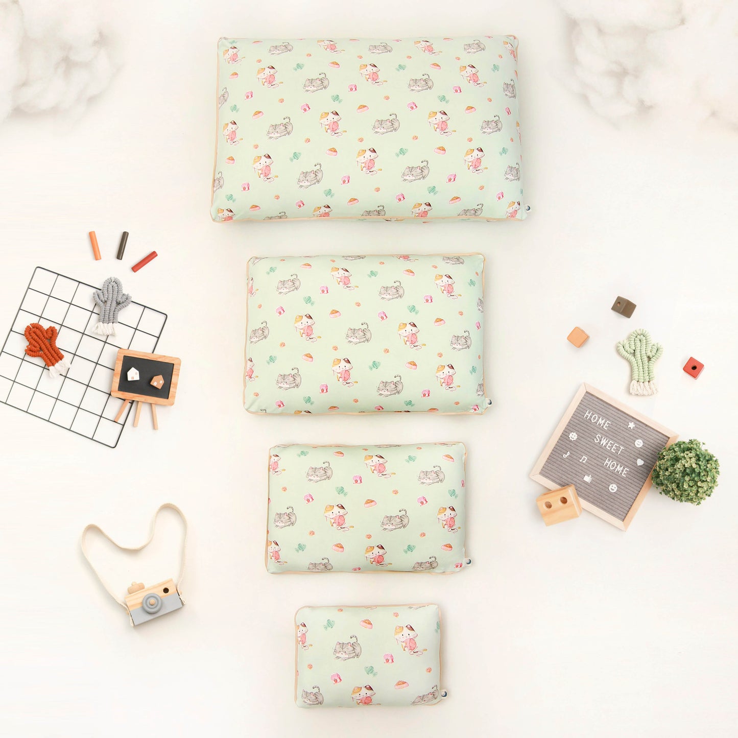 Purrfect yarn pillow